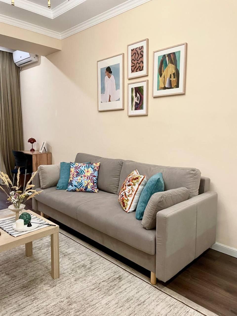жк комфорт, центр, рядом трц Mega по розыбакиева Apartment