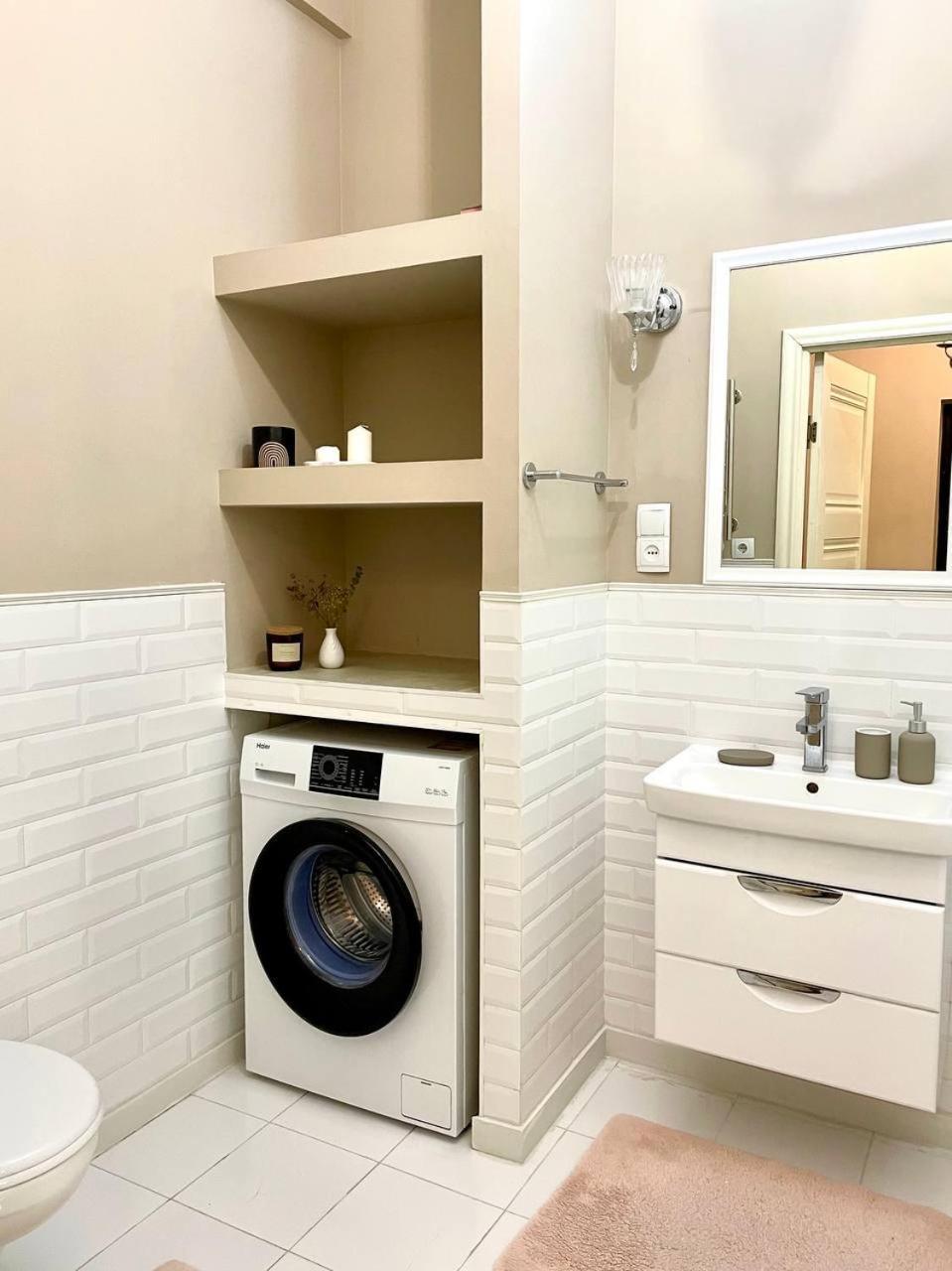 жк комфорт, центр, рядом трц Mega по розыбакиева Apartment Almaty